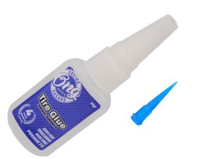ONG Sekundenkleber 20g – starker, hitze- & feuchtigkeitsresistenter Kleber für RC-Reifen & Felgen. Entwickelt mit Weltmeister Davide Ongaro, präzise & langlebig.